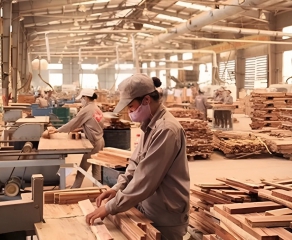 Export of wood and wood products is gradually recovering but it is difficult to achieve the goal